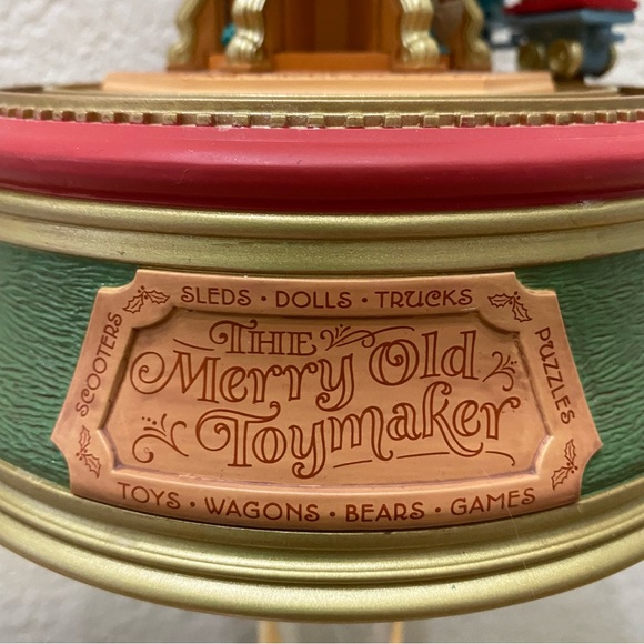 Hallmark THE MERRY OLD TOYMAKER 10" Musical Animated Santa Clock Tabletop Decor - Picture 6 of 16